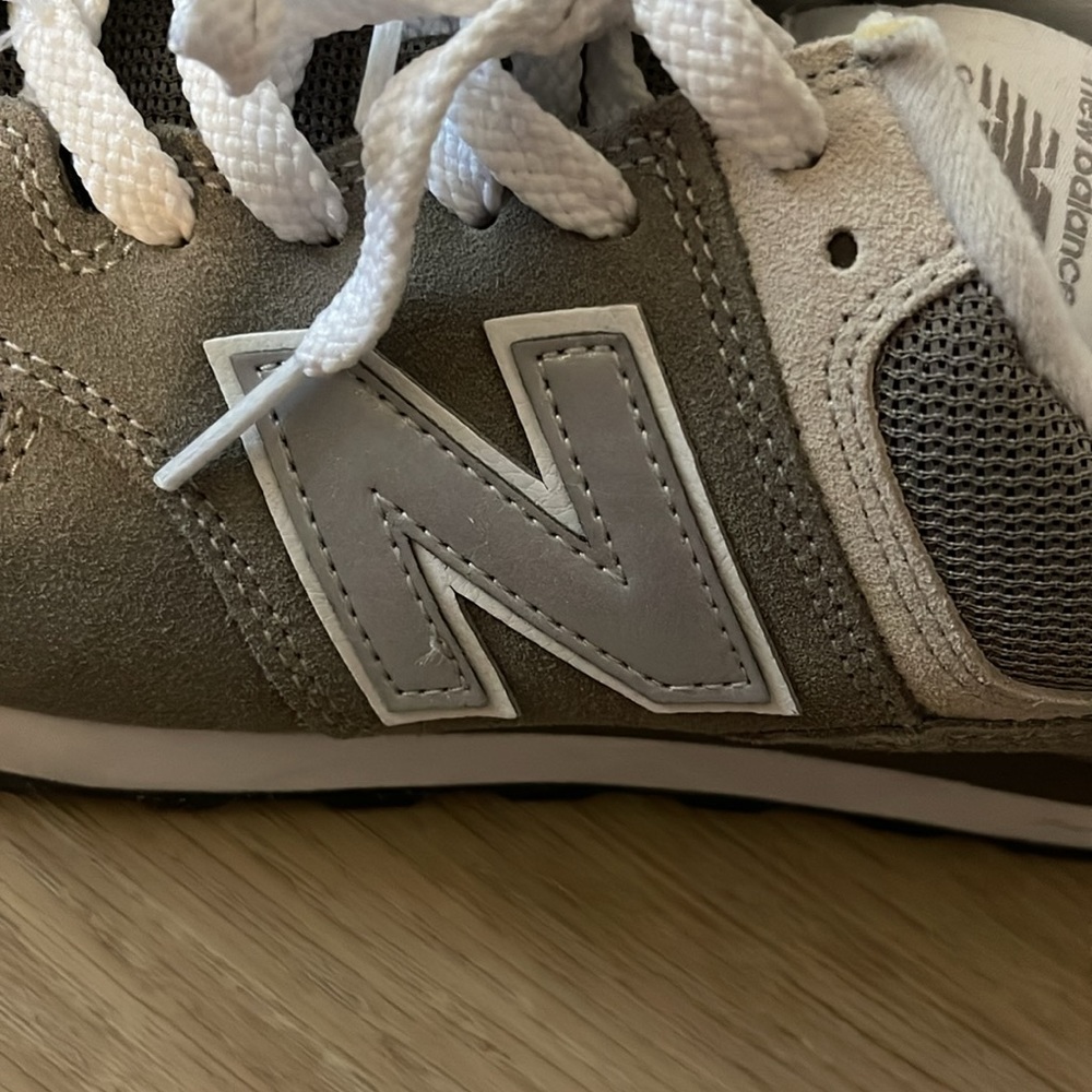 New Balance Classic 574 - Picture 2 of 4
